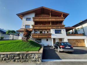 Gallery image of Pension Bergheim in Reith im Alpbachtal