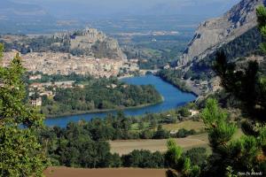 Fotografia z galérie ubytovania Superbe maison de village v destinácii Sourribes