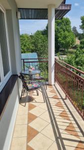 Balkón alebo terasa v ubytovaní Apartament Riviera z widokiem na kanał Augustowski