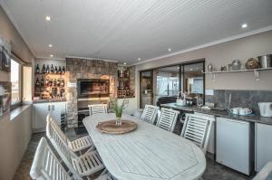 Gallery image of Sunset Villa in Yzerfontein