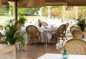 A restaurant or other place to eat at Es Portal Restaurant i Hotel Boutique - Adults only
