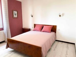 Posteľ alebo postele v izbe v ubytovaní Villa La Muse avec piscine privée et chauffée