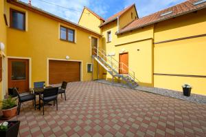 Budova, v ktorej sa apartmán nachádza