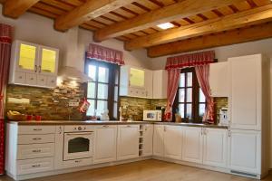 Afbeelding uit fotogalerij van Chalet Family in Horná Mariková