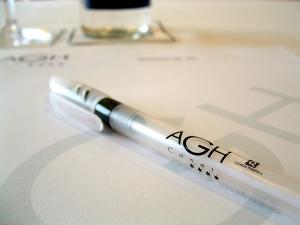 a fountain pen sitting on top of a piece of paper at AGH Canet in Canet de Berenguer