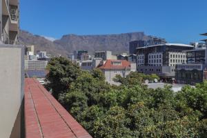 Gallery image of Rockwell 312 by CTHA in Cape Town