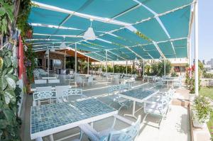 Gallery image of Colophon Beach Otel in Gumuldur +31 photos