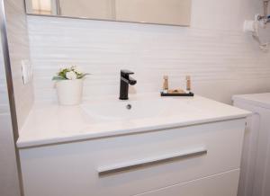 Fotografie z fotogalerie ubytování Cosy Apartment Close to Sea, WiFi, Air Cond v destinaci Calpe + 13 fotografií