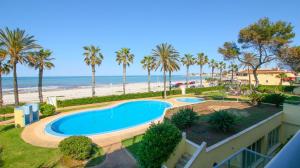 Bazén v ubytovaní Residencial Azul Marino alebo v jeho blízkosti
