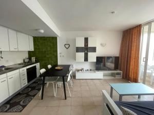 Kuchyň nebo kuchyňský kout v ubytování Apartament L'Estartit - Costa Brava