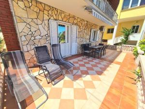 Balkón alebo terasa v ubytovaní Beachfront 5BR Home Victoria
