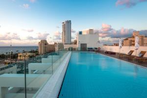 Πισίνα στο ή κοντά στο Leonardo Plaza Netanya Hotel