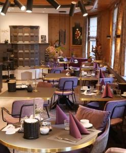 Restaurant ou autre lieu de restauration dans l'établissement Hotel Schwarzwaldhof