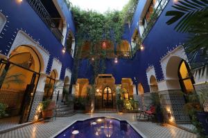 Piscina en o cerca de Riad Bindoo & Spa