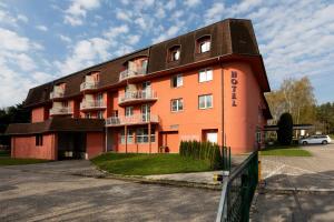 Budova, kde se hotel nachází
