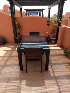 Fotografia z galérie ubytovania Homes of Spain, Apartamentos Paraíso, Ed Palmerston, Atico B a pie de Playa, piscina privada en solárium, WI-FI v destinácii Vera