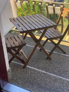 Ein Balkon oder eine Terrasse in der Unterkunft Apartment Ivan