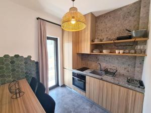 Gallery image of Lefkes Summer House #1 in Hanioti +11 photos