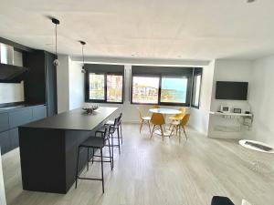 Kuchyňa alebo kuchynka v ubytovaní Apartamento en Ametlla de Mar SEA VIEW HAUS FREE WIFI