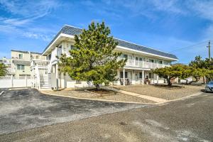 Foto da galeria de First-Floor Brigantine Condo Steps to Ocean! em Brigantine