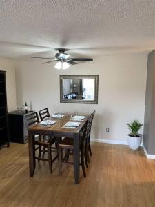 Gallery image of Chris Cozy Condo Commonwealth Edmonton in Edmonton