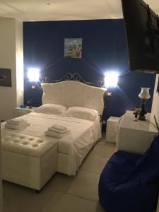 A seating area at Samcri Luxury Home