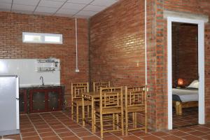 Kuchyň nebo kuchyňský kout v ubytování Nguyet Que Homestay & Tours
