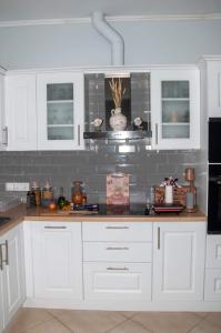 A kitchen or kitchenette at Agis home