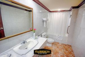 Vannituba majutusasutuses FLORENCIA PLAZA HOTEL