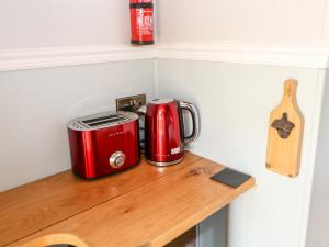 Coffee and tea making facilities at 2 Pheasant Lane