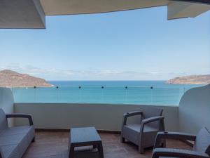 מרפסת או טרסה ב-Tramonto Resort Mazatlan