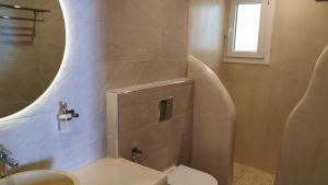 Ванная комната в Aelia Mare Apartments Nr3