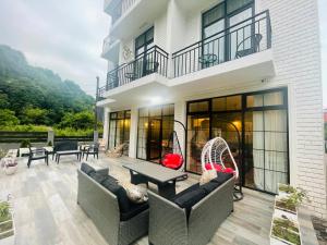 Nespecifikovaný výhled na hory nebo výhled na hory při pohledu z hotelu