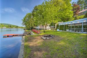Gallery image of Lake Luzerne Home with Fire Pit on Hudson River in Lake Luzerne