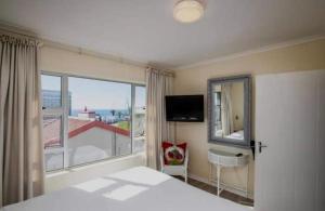 Gallery image of Secure apartment, 500m from the beach Cathcart Road, Humewood in Summerstrand