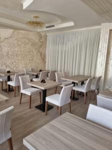 Χώρος καθιστικού στο Anga Yerevan Hotel
