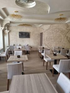 Μια τηλεόραση ή/και κέντρο ψυχαγωγίας στο Anga Yerevan Hotel