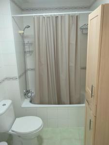 Kúpeľňa v ubytovaní APARTAMENTO EN AVDA. QUINTO CENTENARIO