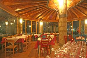 Reštaurácia alebo iné gastronomické zariadenie v ubytovaní Guesthouse il Ciliegio