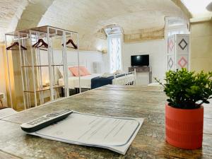 A television and/or entertainment centre at B&B Pietramare