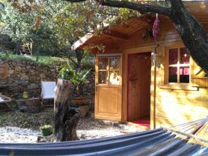 Au Cabanon Chez Nath - chbre d'hôtes外面的花园