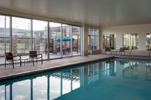 Bazén v ubytování Hyatt Place DFW nebo v jeho okolí + 37 fotografií