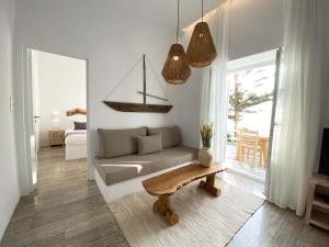 Gallery image of Lyra Seafront Apartment , Paroikia Town Center in Parikia