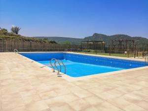Bazén v ubytování SidroAndCo Rural Home nebo v jeho okolí