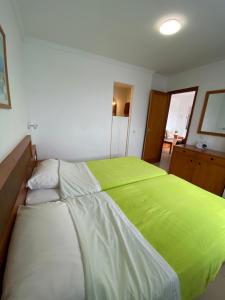 Postel nebo postele na pokoji v ubytování Atalaya Apartment Vista Mar