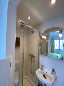 Koupelna v ubytování Atalaya Apartment Vista Mar + 37 fotografií