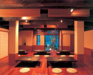 Um restaurante ou outro lugar para comer em Oishiya