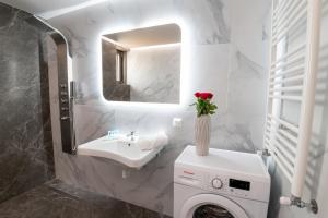 Koupelna v ubytování Destino Luxury Apts