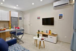 A television and/or entertainment centre at Casa Margarita