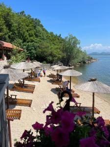 Galería fotográfica de Luxury House Petrovic - Vranjina Skadar Lake en Podgorica